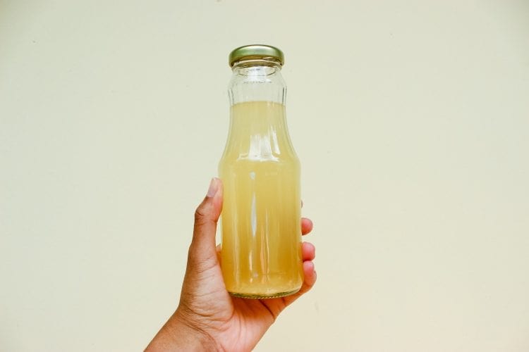 Apple Cider Vinegar Rinse Is Good For The Hair