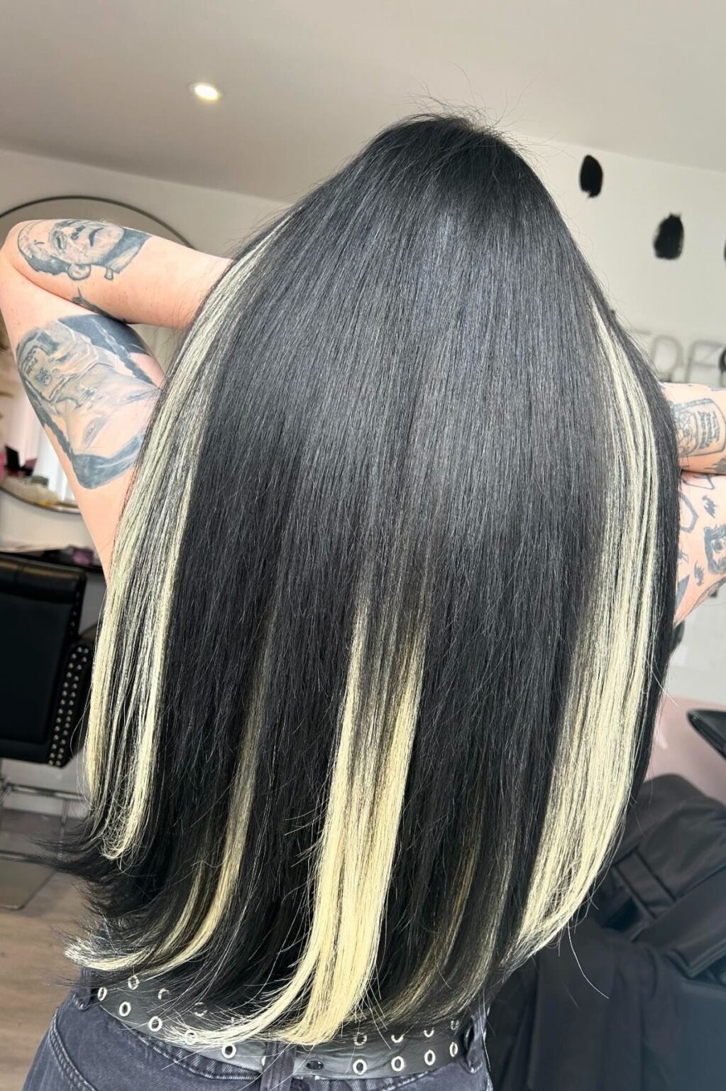20+ Stunning Ideas For Black Hair With Blonde Highlights LaylaShine(00)
