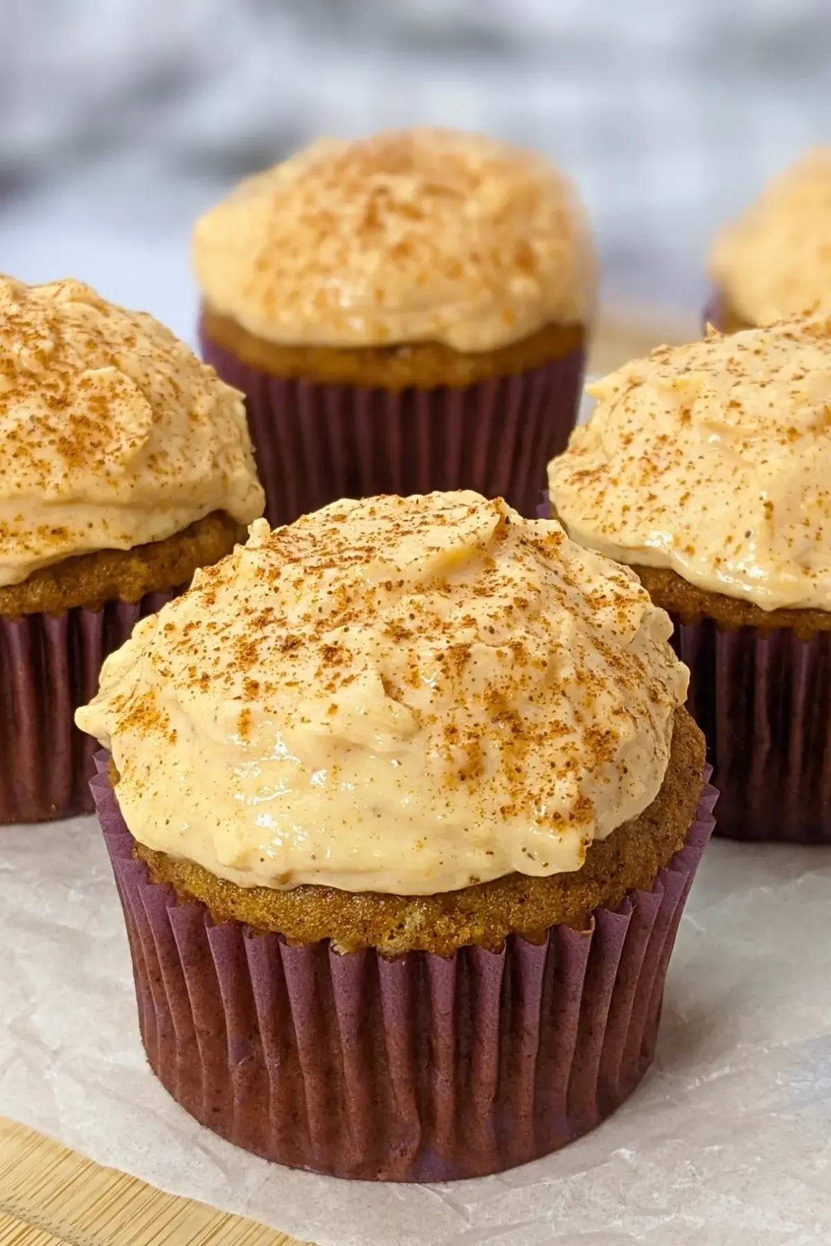 Pumpkin Cupcakes with Pumpkin Greek Yogurt Frosting - fall cupcakes with a healthy forsting made with Greek yogurt and pumpkin puree.
